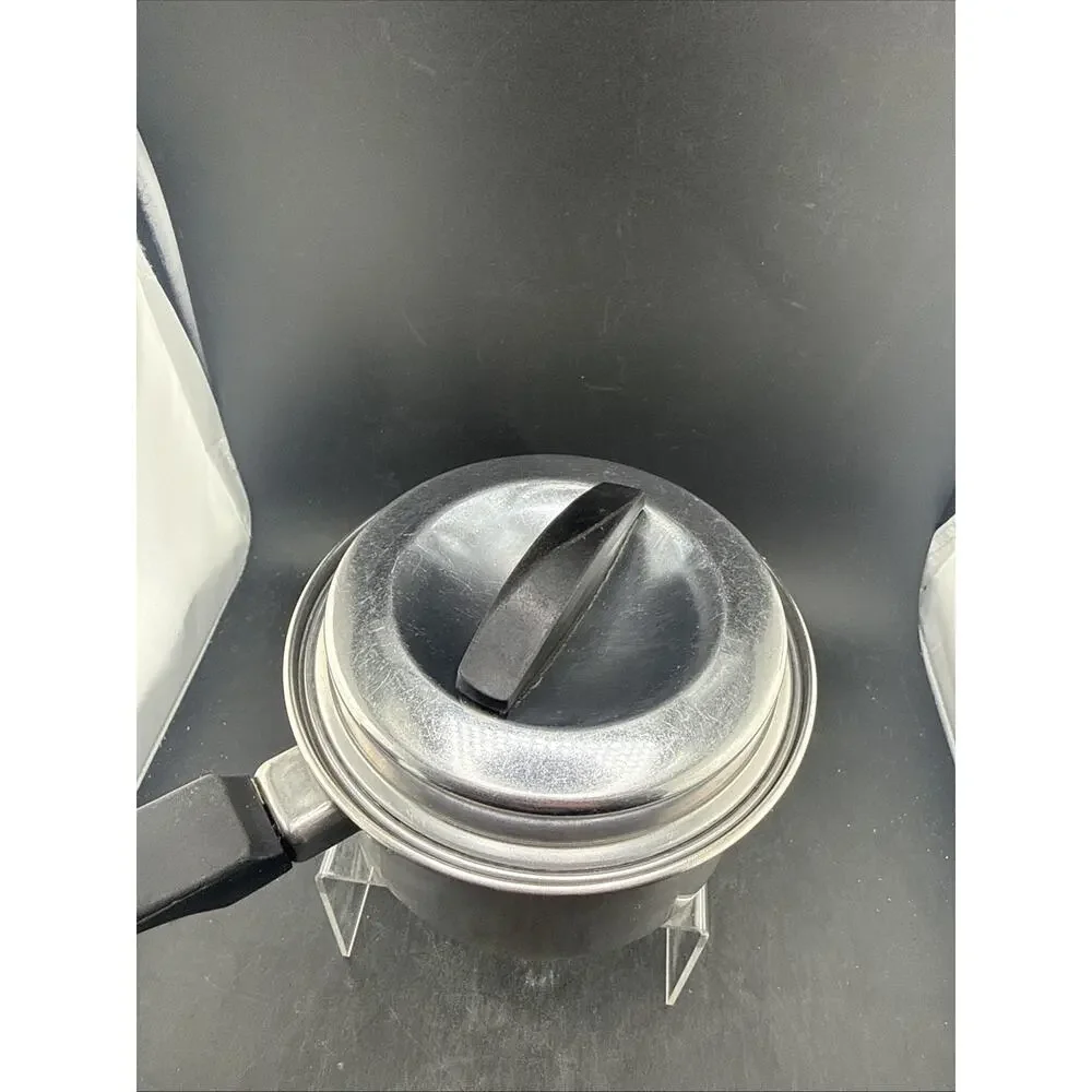 Vintage EKCO Flint 1 Qt Stainless Steel Saucepan Pot w/ Lid Radiant Heat Core